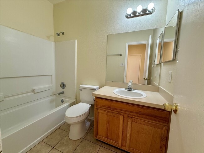 Photo - 3518 Aztec Wood Dr