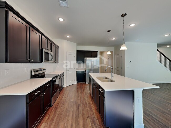 Photo - 168 Willow Ln