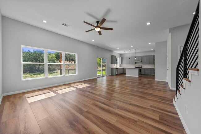 Photo - 105 Out Yonder