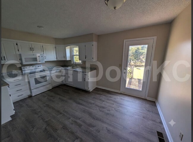 13843 S Constance Ct