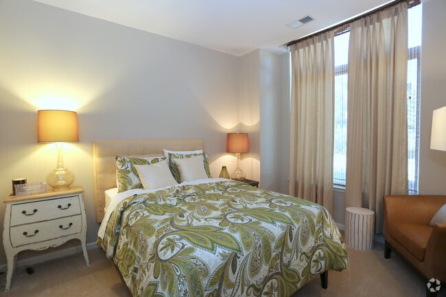 1 Bedroom 737 SF-Bedroom