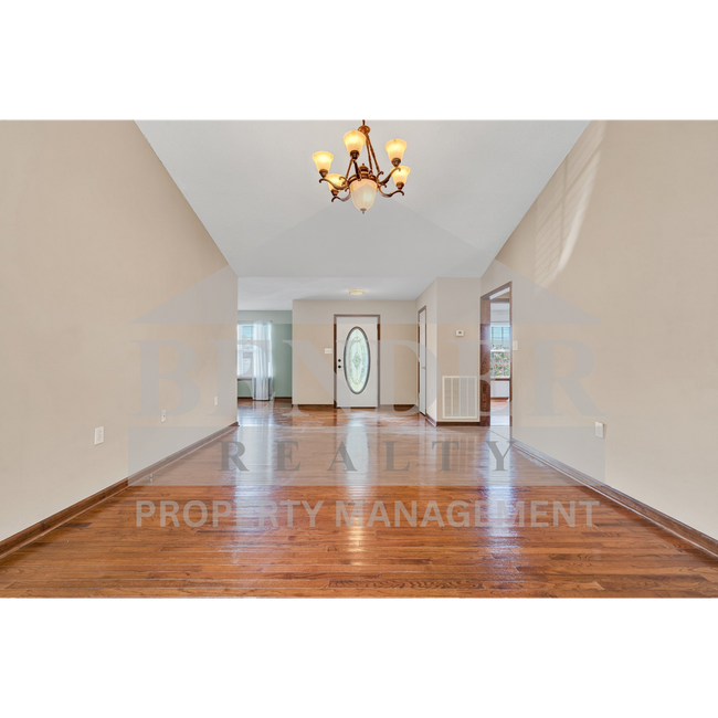 Photo - REDUCED!!! BEAUTIFUL HOME