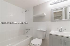 Photo - 4200 NW 3rd Ct Unidad 330