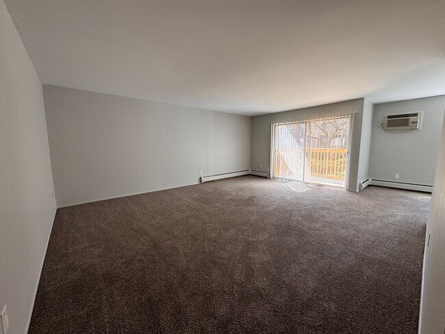 Photo - Harvard House Apartments