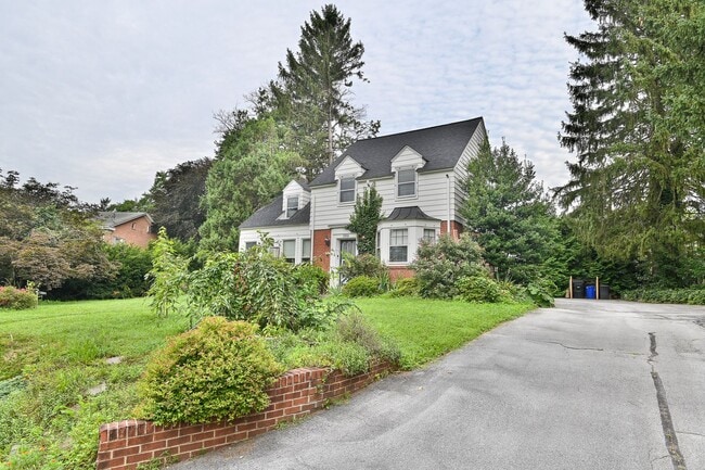 Photo - Beautiful Single Family in Bellevue Park