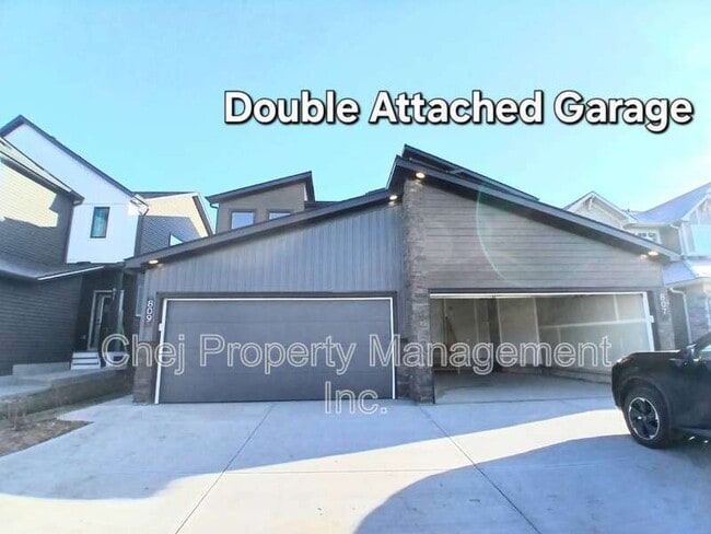 Photo - 807 Rowan Cl SW