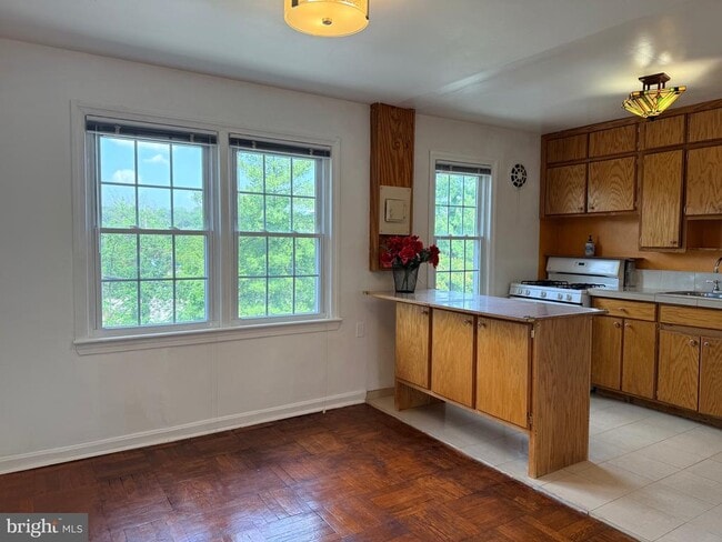Photo - 6514 Potomac Ave Unit C1