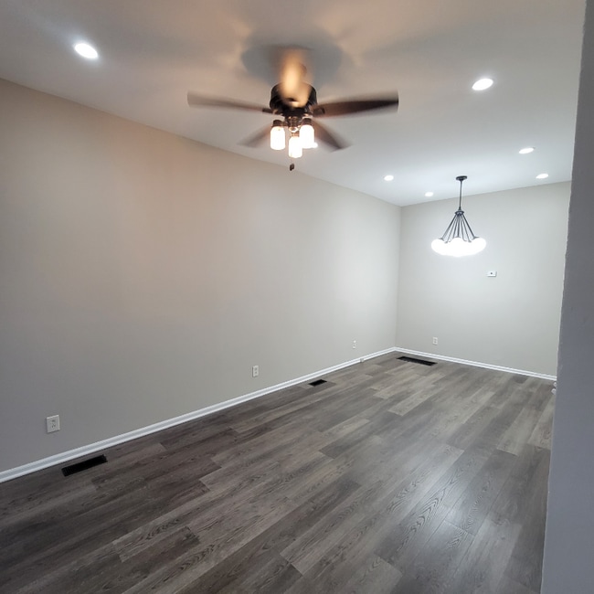 Photo - 3962 Evans Ave