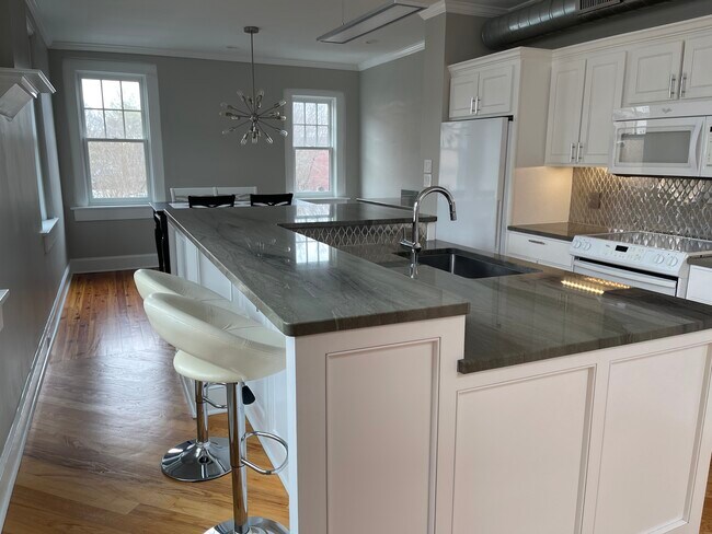 Photo - 116 E Council St Unit B