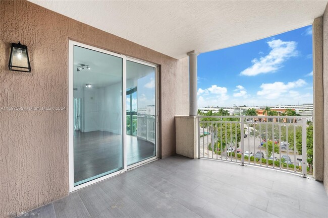 Photo - 7270 SW 88th St Condominio Unidad B404