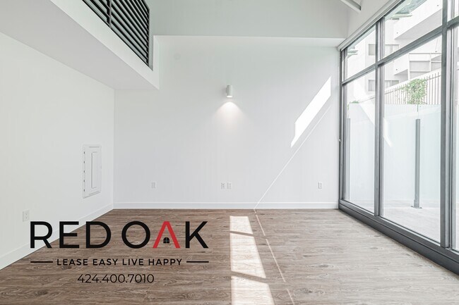 Photo - 1860 N Western Ave Unit 118