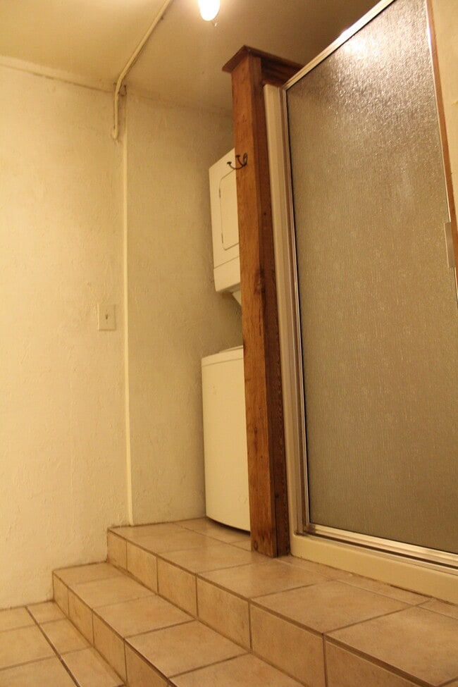 Photo - 720 Cooper Ave