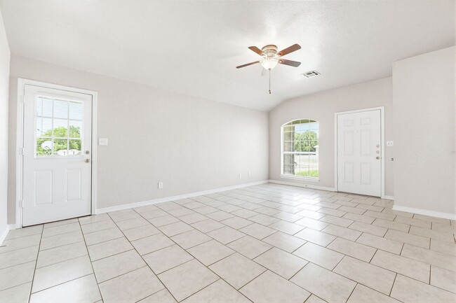Photo - 3605 Westwood Dr Unit B