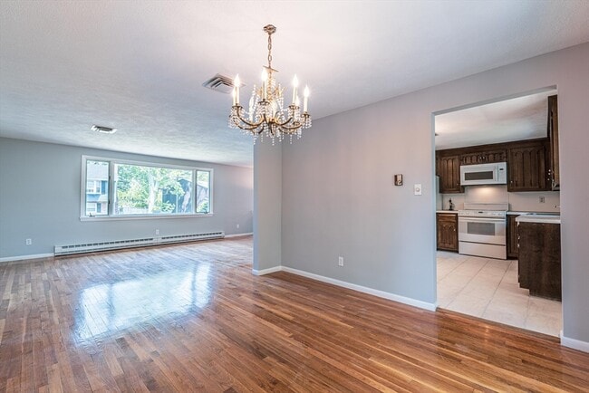 Photo - 20 Fieldstone Dr