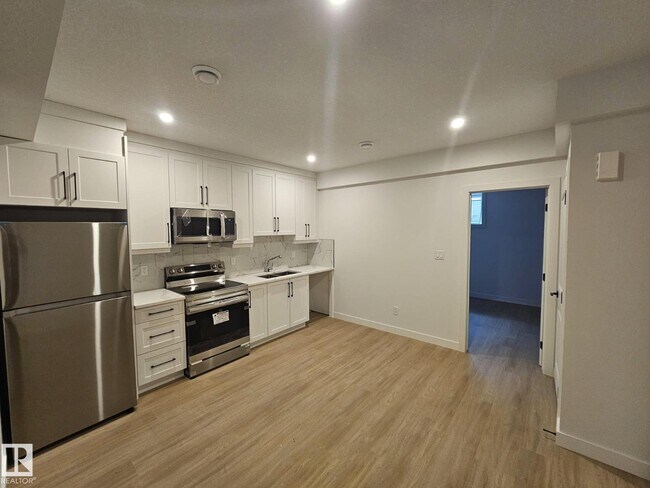 Photo - Basement 9806 107 Morinville AV