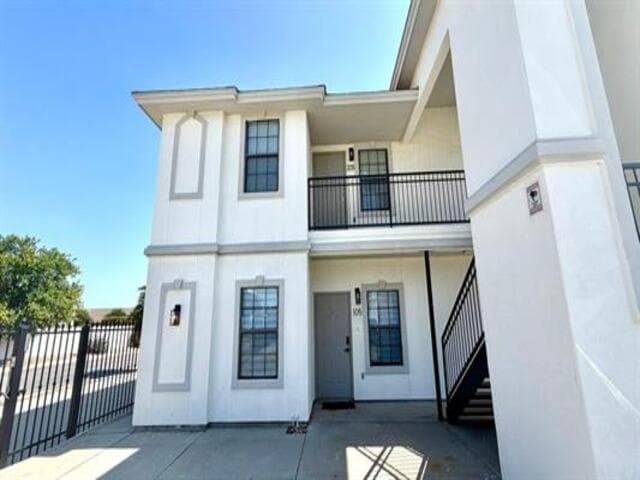 Building Photo - 7610 Rocio Dr Unit 205