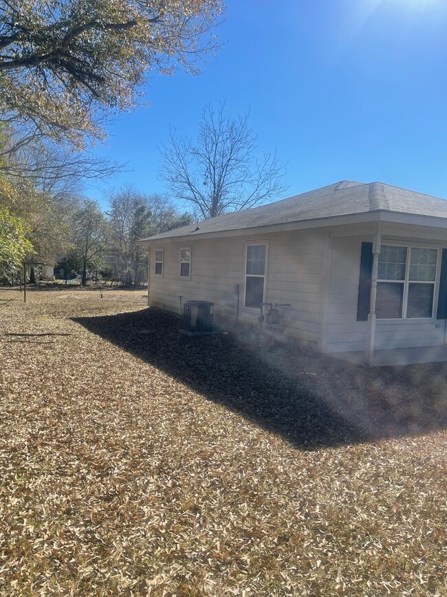 Photo - 219 Lamar St