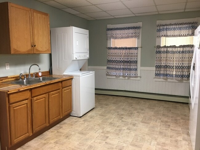 Photo - 278 E Main St