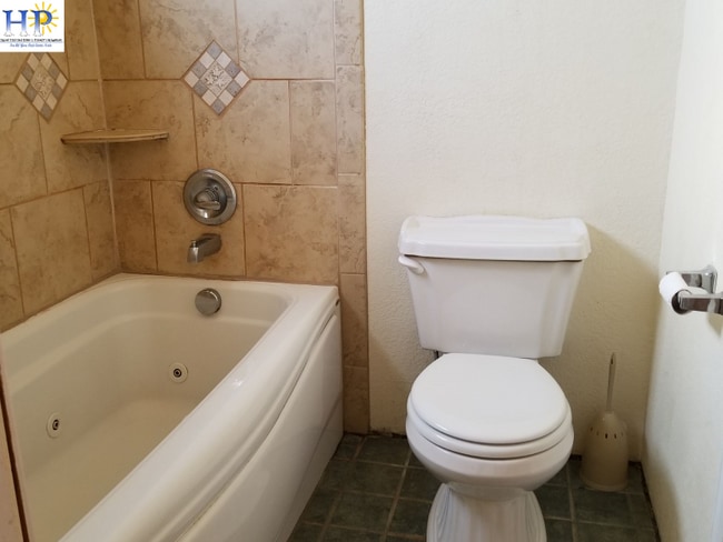 Photo - 817 Badger Dr