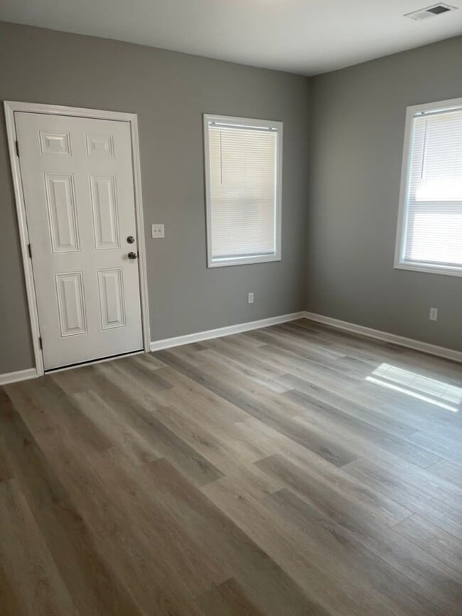 Photo - Fully Renovated Apartment Duplex Located in the Heart of Edgewood