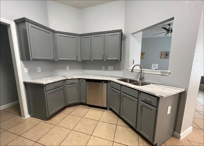 Photo - 7108 Bluegrass Ct