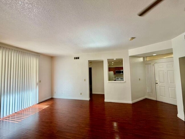 5155 W Tropicana Ave