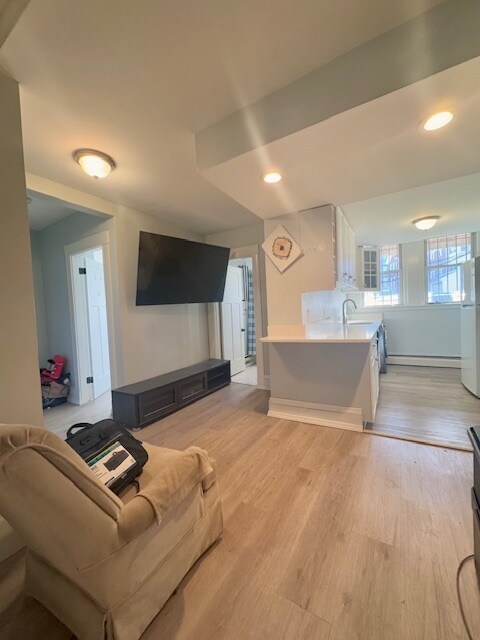 Building Photo - 1736 Commonwealth Ave Unit A Rental