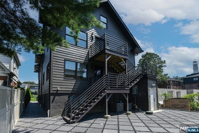 Photo - 332 Coolidge Ave