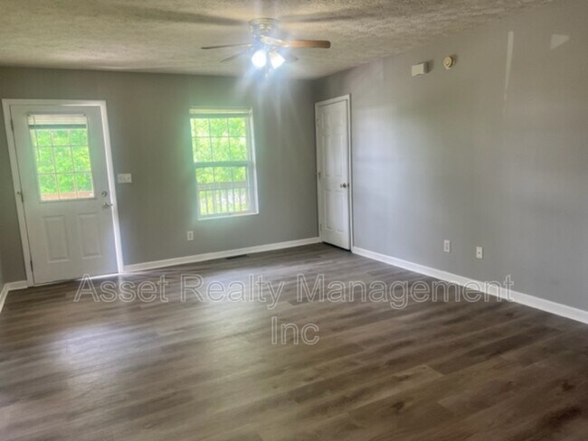 Photo - 266 Red Bud Ln