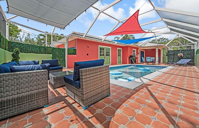 Building Photo - 532 N Palmway Rental