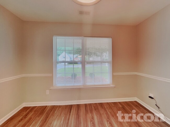 851 Red Oak Tree Dr