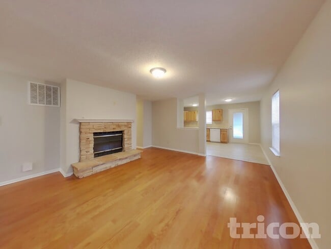 Photo - 11811 Wapiti Way