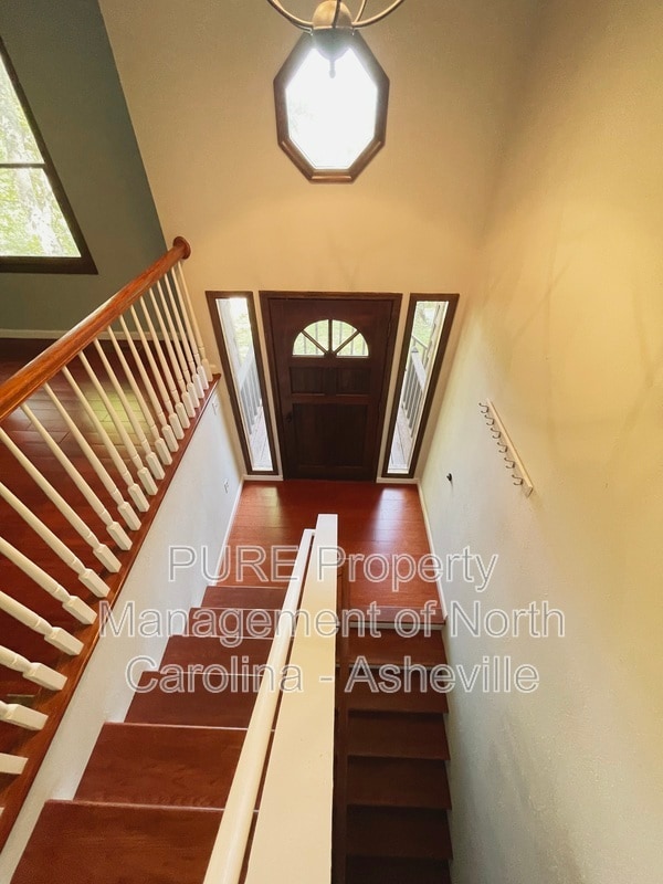 101 Hanlon Mountain Rd