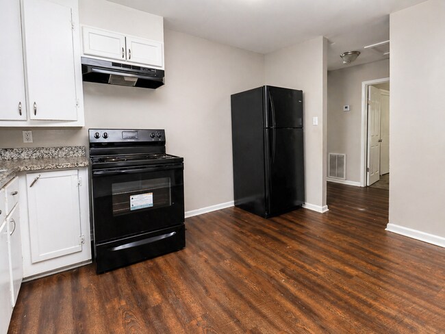 Photo - 167 2nd St SE