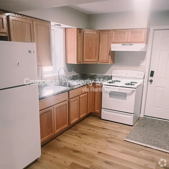 Building Photo - 3622 Douglas Ave Unit 2b Rental