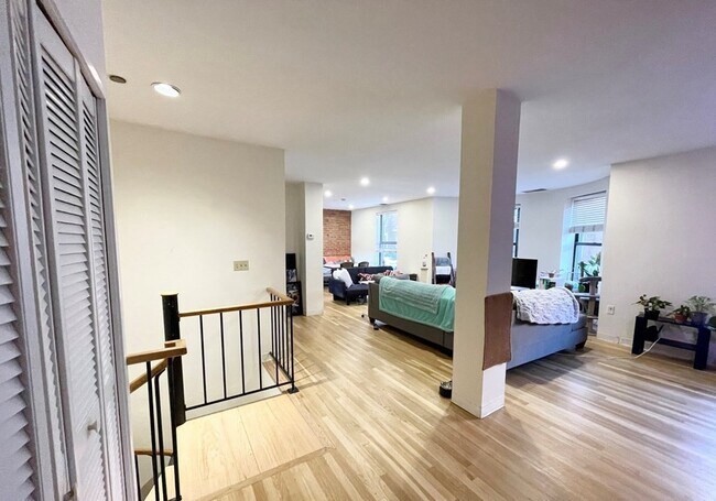 Photo - 96 Gainsborough St Unidad 103W