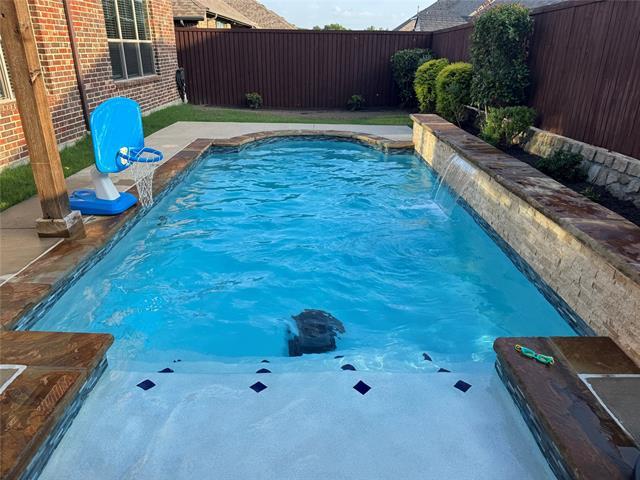 Photo - 3323 Royal Ridge Dr