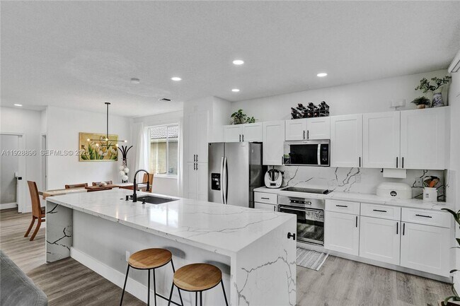 Photo - 1381 Sago Ln