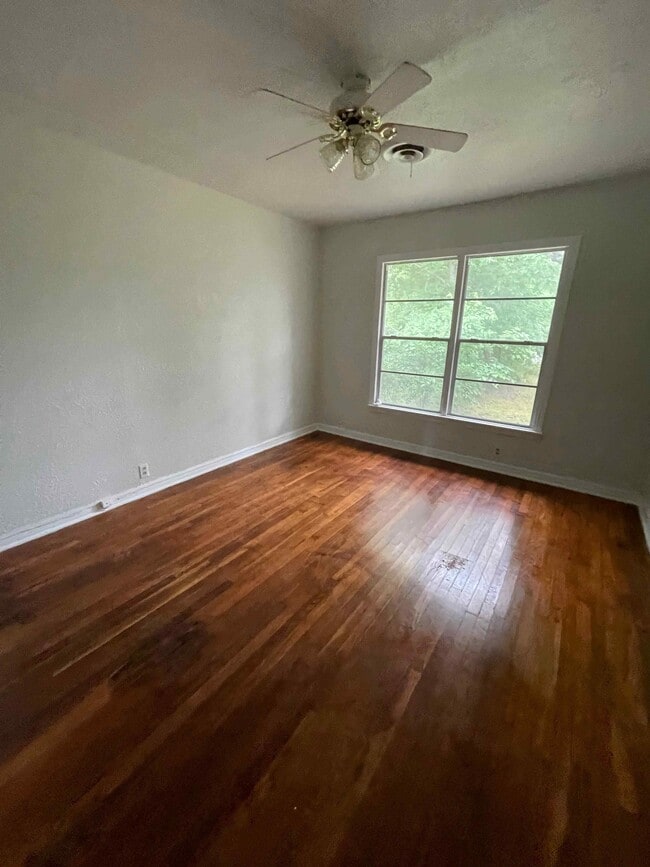 Photo - 3307 Garfield St