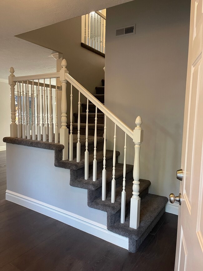 Photo - 290 S 1200 E