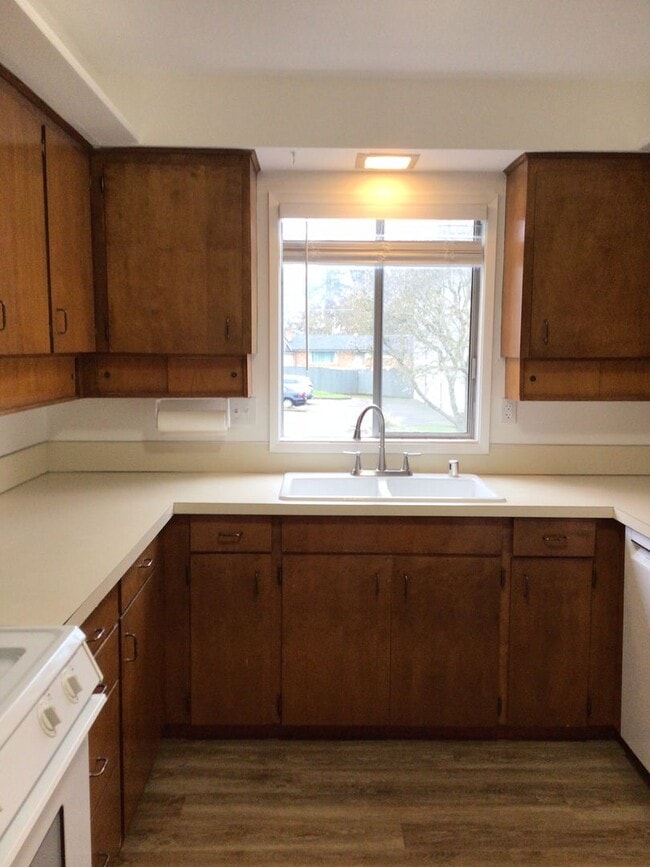 Photo - AVAILALBE NOW - Two Bedroom and Two Bath Duplex Unit in Central Park Neighborhood