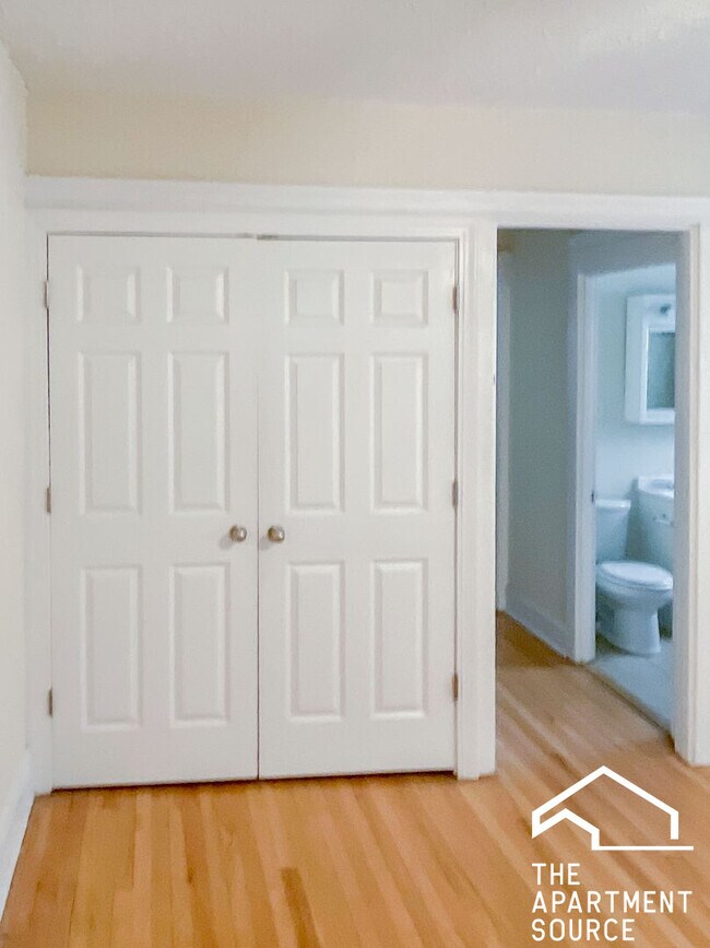 Photo - 514 W Cornelia Ave Unit 206