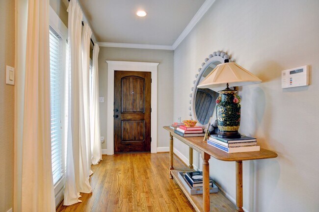 Photo - Charming Monticello Bungalow