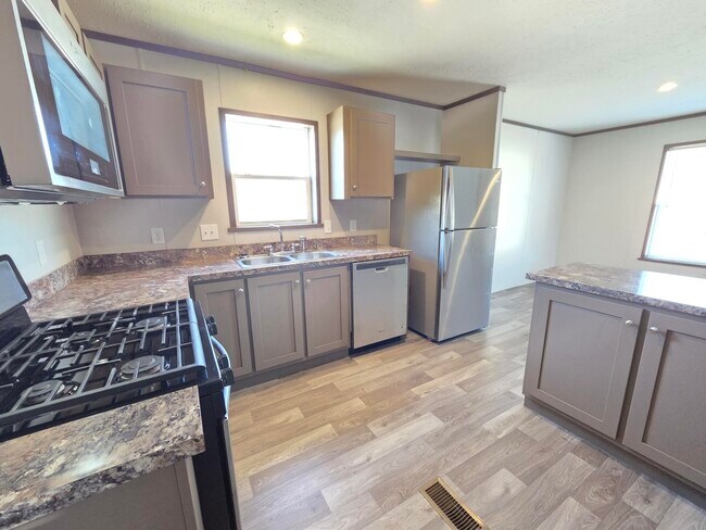 Photo - 299 Tamarack