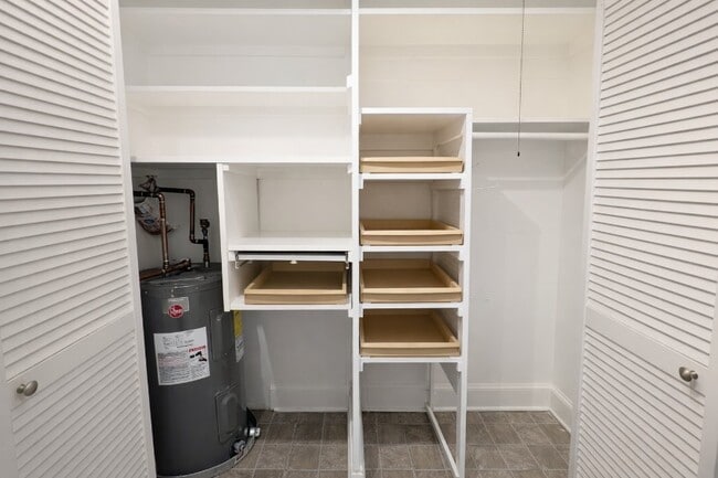 Photo - 519 Independence Ave SE Unidad 1