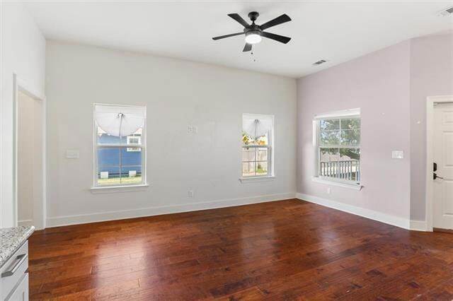 Photo - 1402 Alvar St