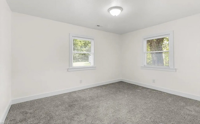 Photo - 511 Shepard St