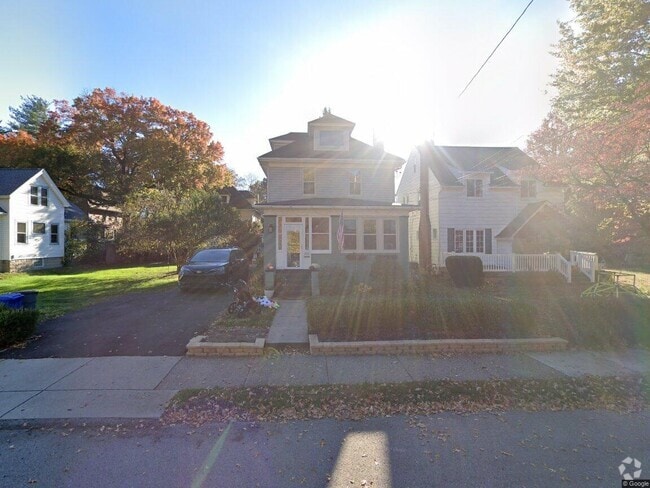 Building Photo - 812 McDonald St Rental