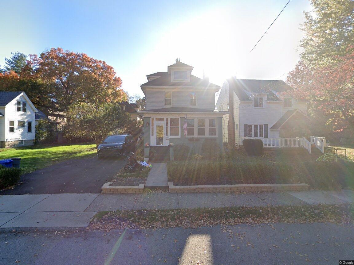 Photo - 812 McDonald St House