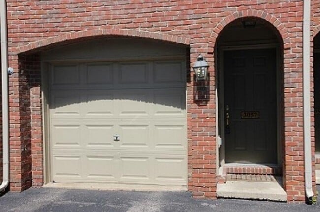 Photo - 3057 Barclay Way